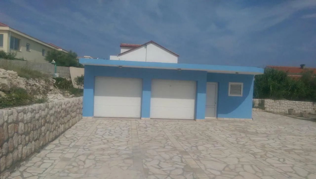 Holiday Home Ankica Ražanac Apartmán