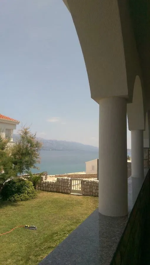 Apartment Holiday Home Ankica Razanac